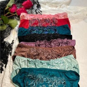 Soma Sensuous High Leg briefs Size S, some with matching bras, size 34G.